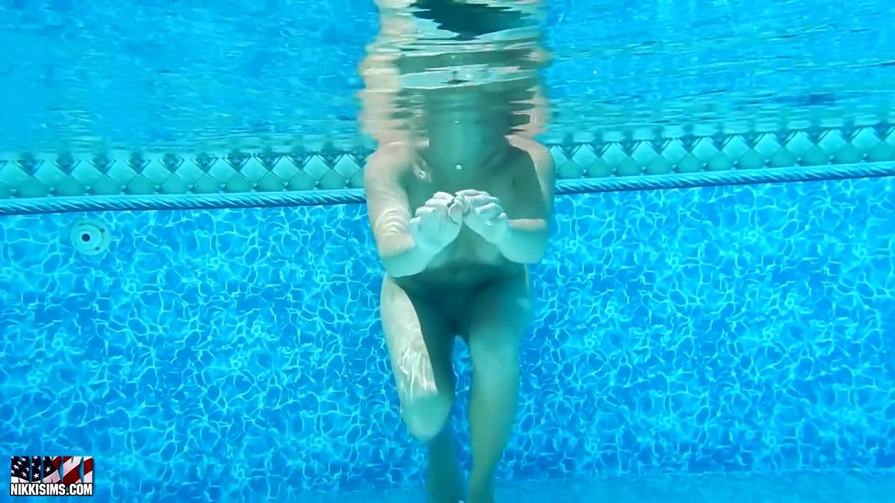 Nippi Swims