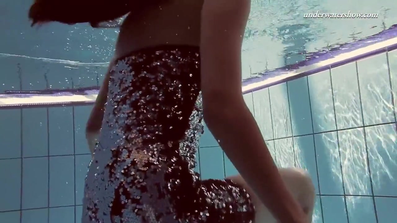 Sima Shows Her True Nature Underwater