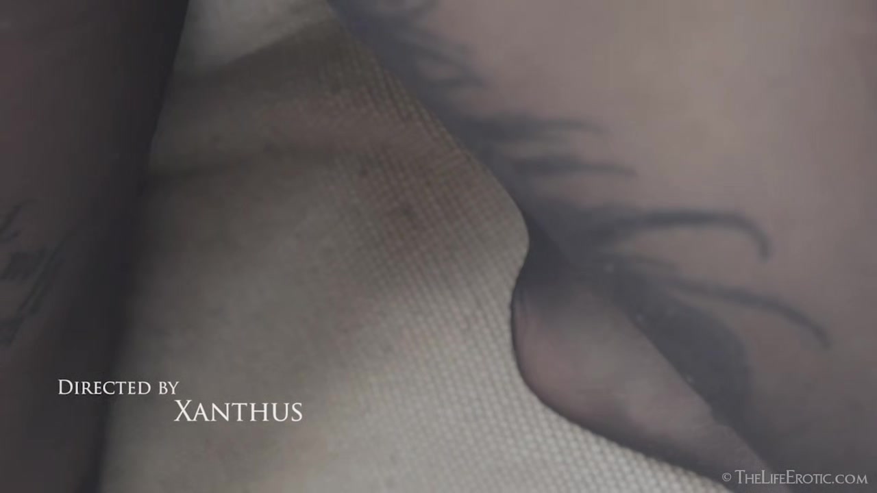 Cozy Couch 2 - Amanda Marie - TheLifeErotic