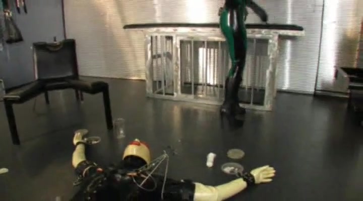 Madame Zoe - Lesson For Her Rubberslut