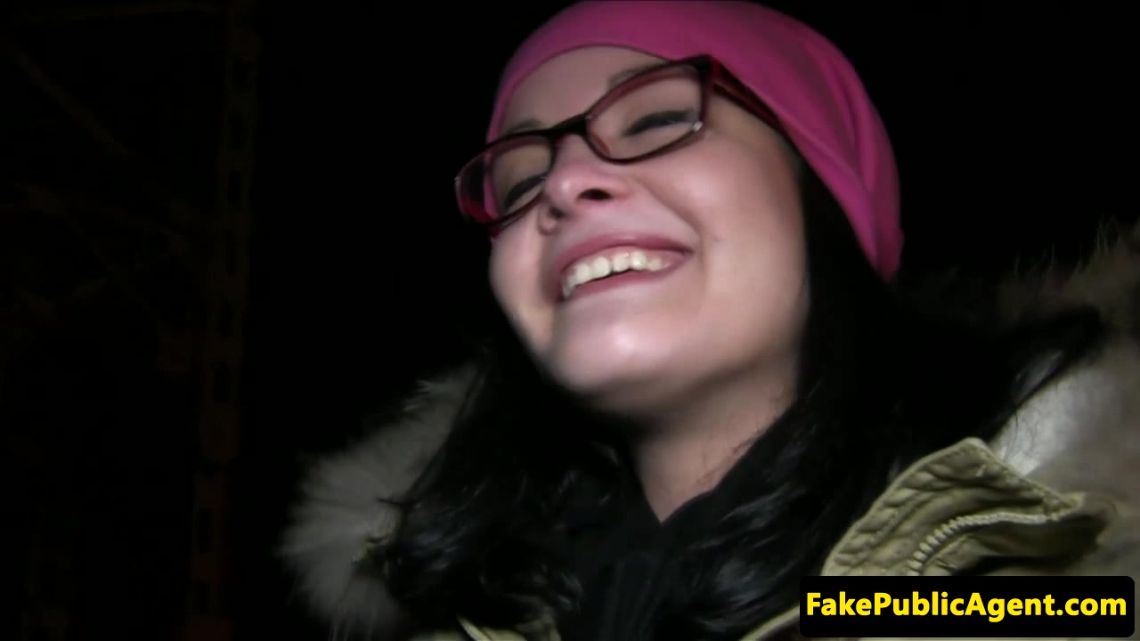 Pickedup euro amateur gives head in public