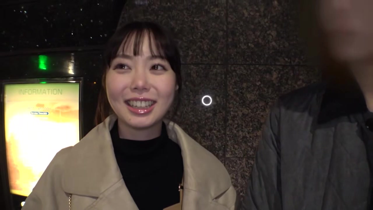 0001257_19歳スレンダーの日本人女性がガン突きされる素人ナンパ淫らな行為