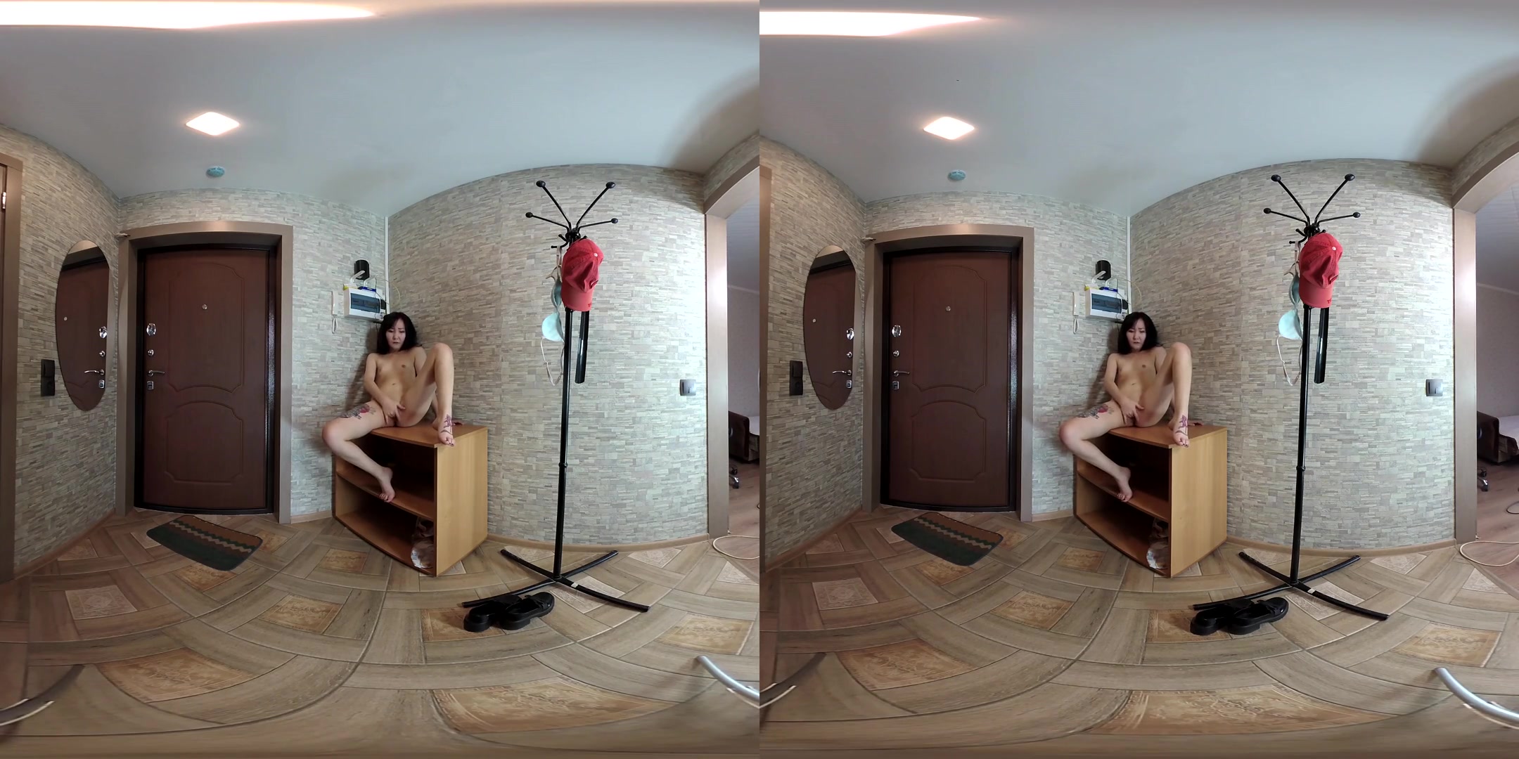 Lolli Luna in Skypeshow - SexLikeReal
