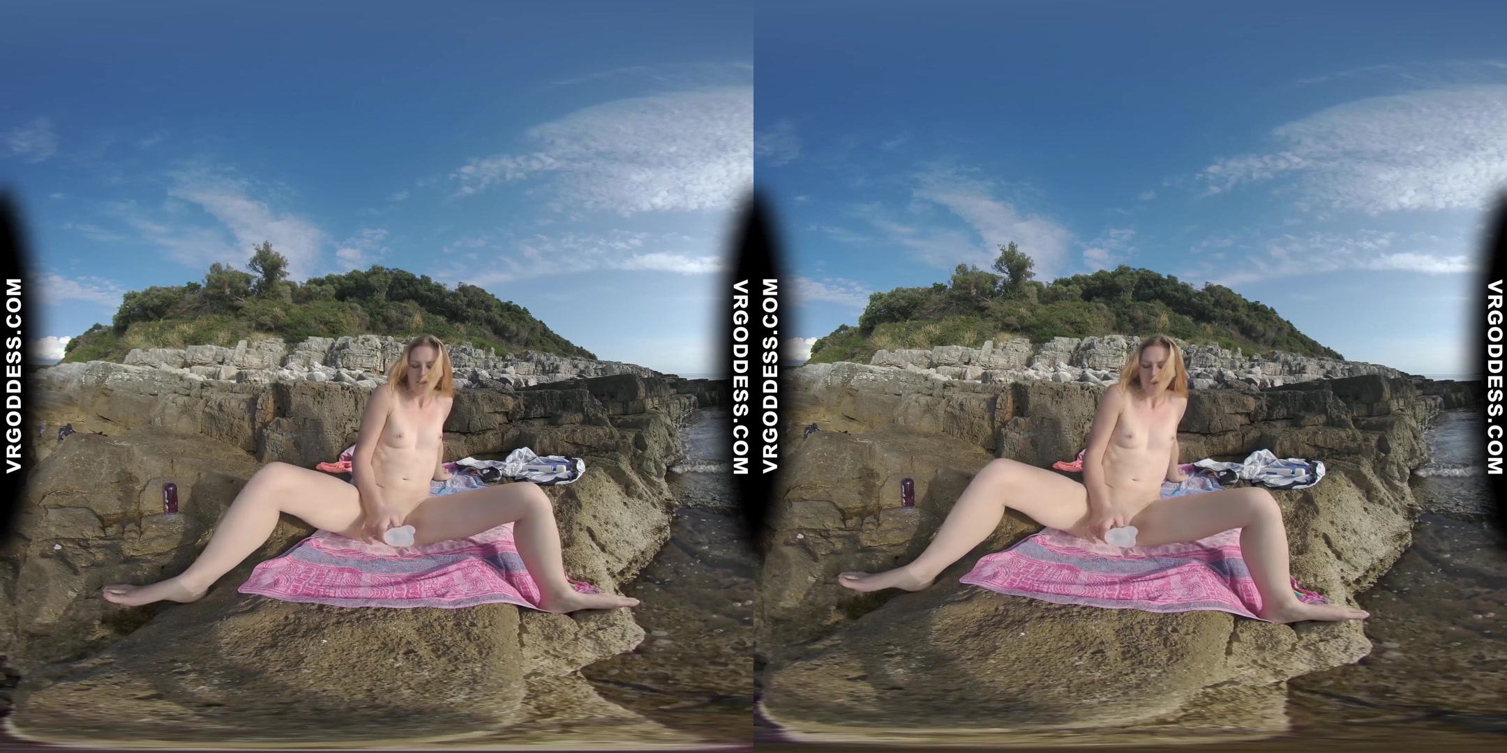 Risky Public Beach Masturbating On Vacation With Hot Ginger Lea Sunbathing And Vibrating Rfo