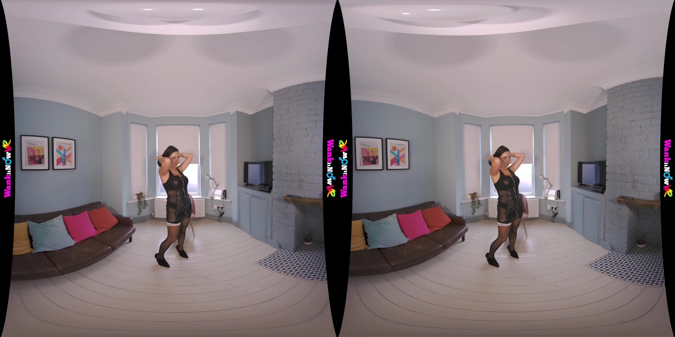 Housemate Strip featuring Roxxy Lea - WankitNowVR