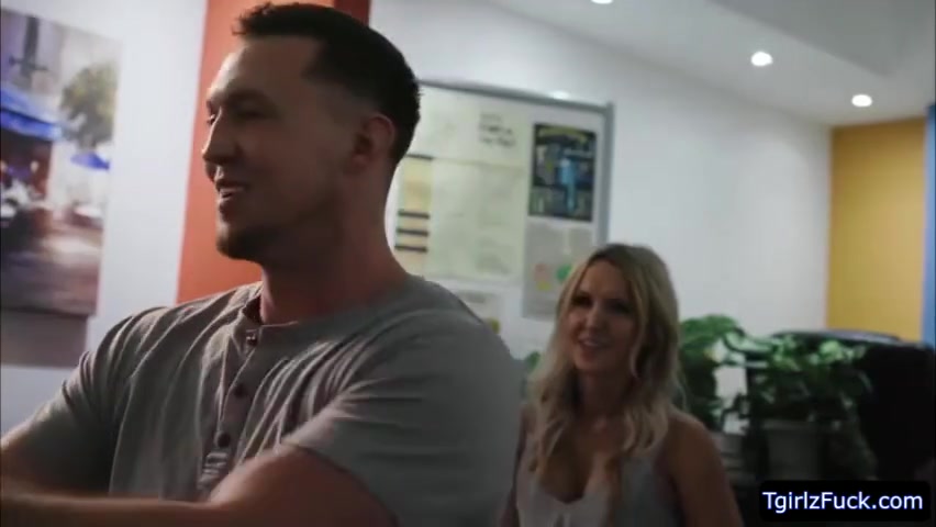Kayleigh Coxx - Tbabe Blows Hunk Coeds Dong