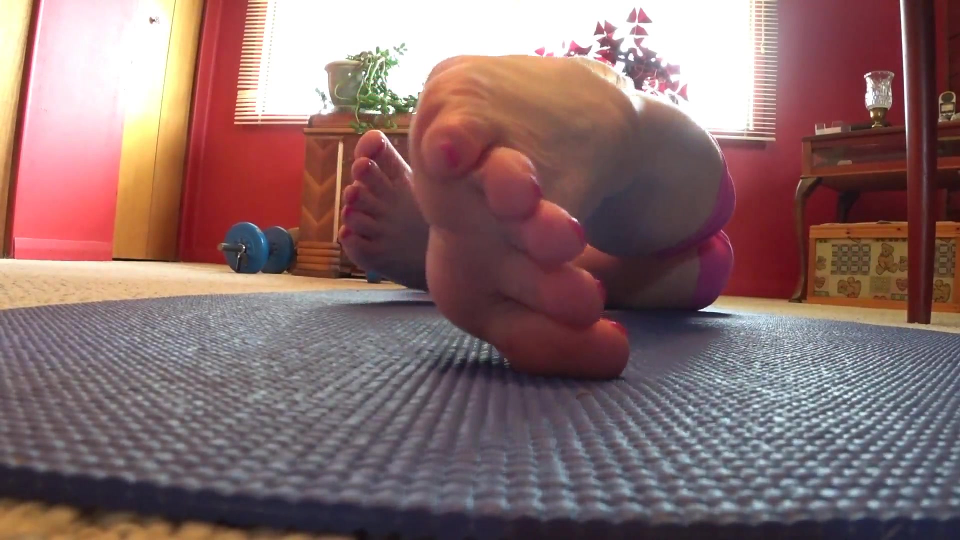 Barefoot Yoga Exquisite Feet To Worship - TacAmateurs