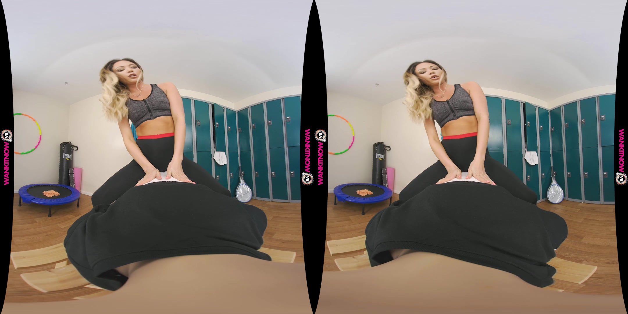 Tight Pussy Massage featuring Natalia Forrest - WankitNowVR