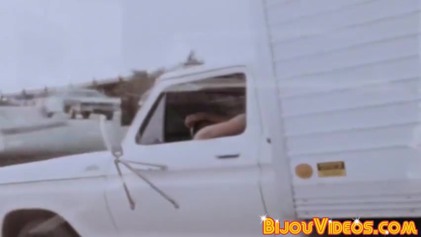Retro Gay Dude Spreads Legs For An Amazing Ass Banging