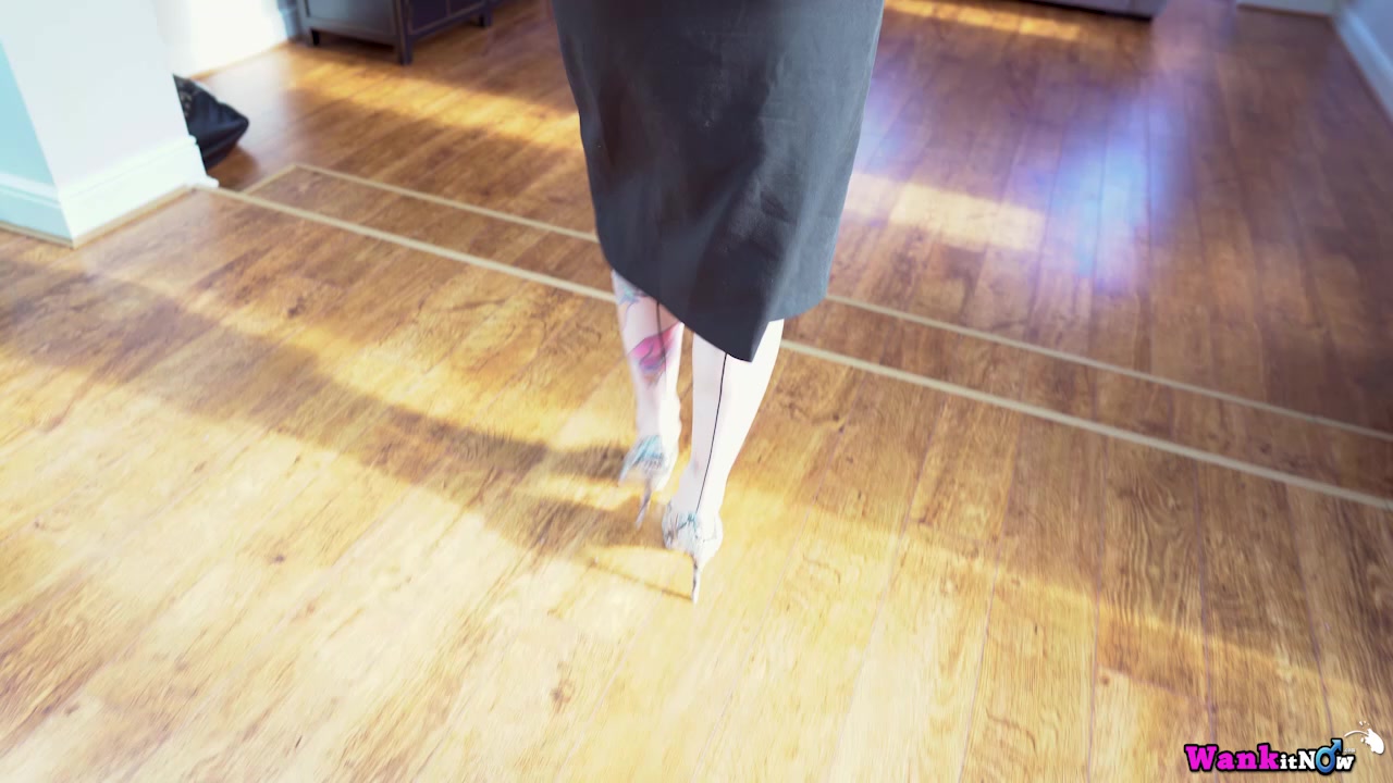 Lana - An Excellent Deal - Sexy Videos - WankitNow