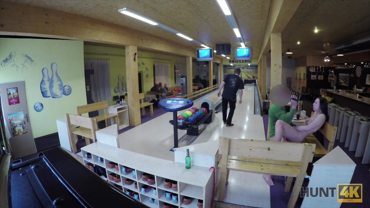 HUNT4K. Hunter is looking for awesome sex for money in bowling place