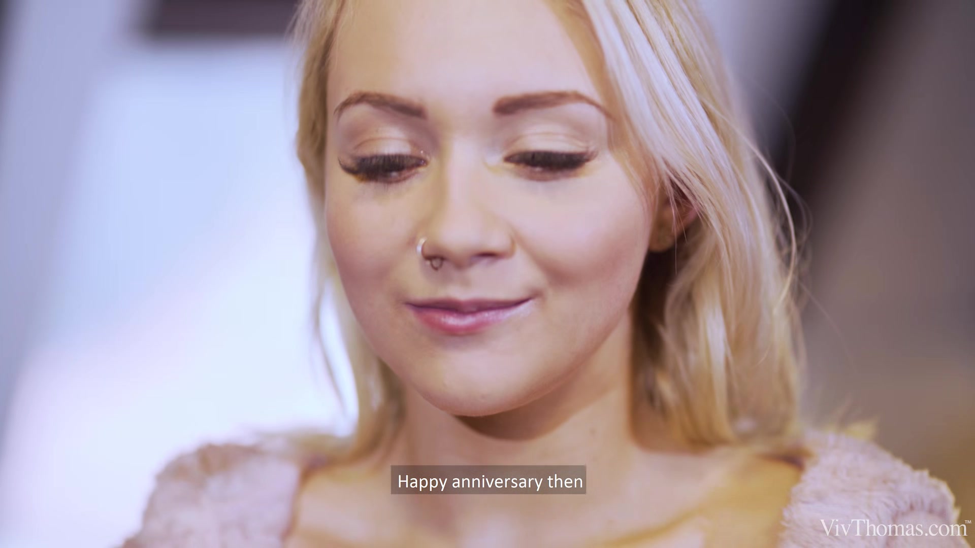 Love Me Forever - Marilyn Sugar & Tina Tiny - VivThomas