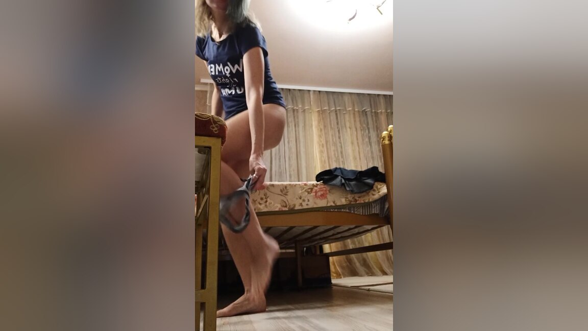Sporty Underwear And Nudity - Ladyfoxxx