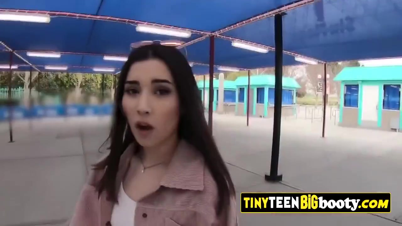 Precious Cunt Curvy Brunette Sucks Dick Like A Lollipop