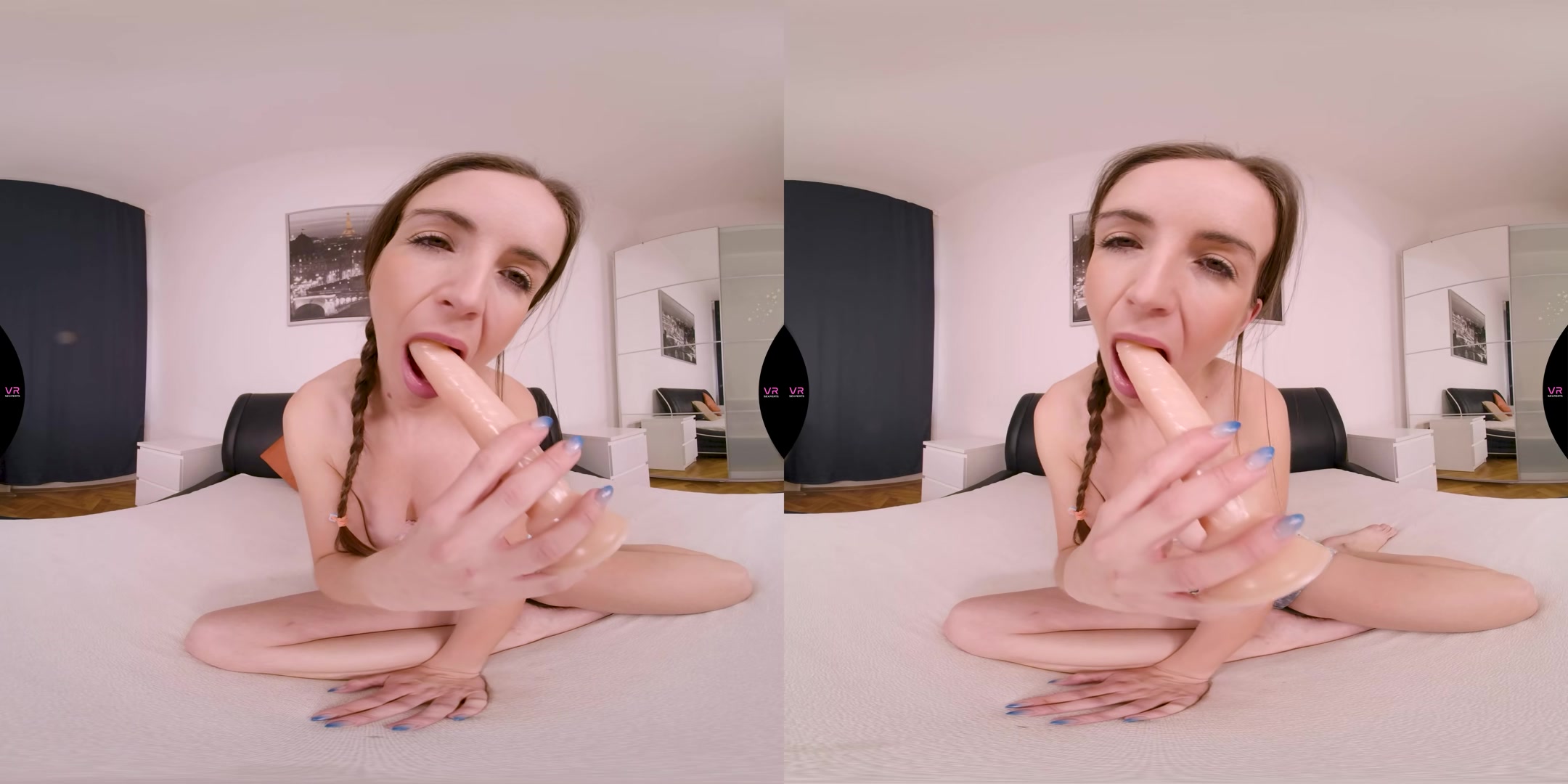 Heavy Orgasm On The Bed - VRSexperts
