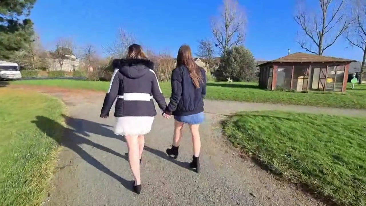 Alicia, 32 years old, takes the direction of the hardcore! - Jacquie et Michel TV