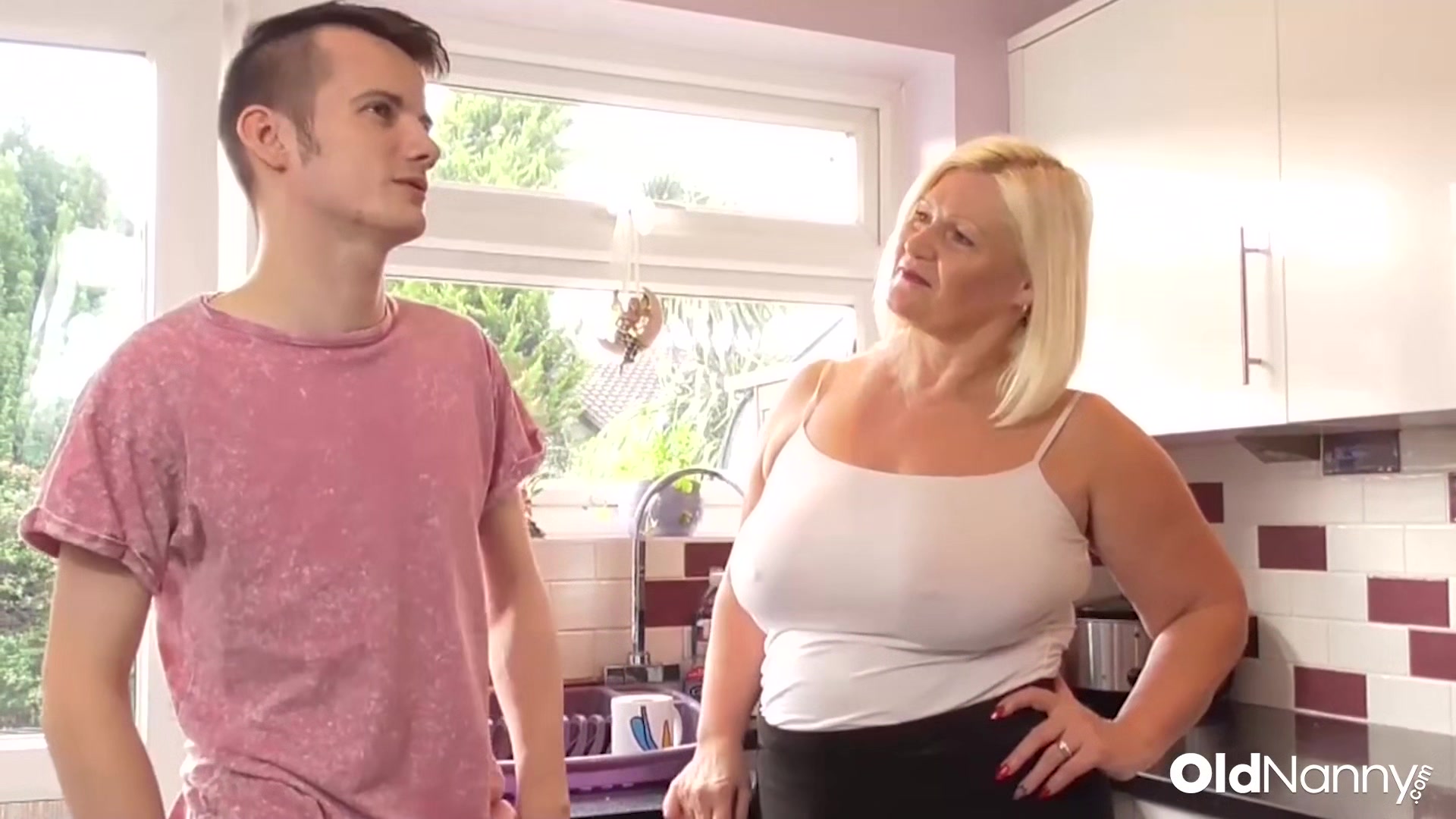 Mature Lacey Starr Blowjob And Hardcore Doggystyle With Sam