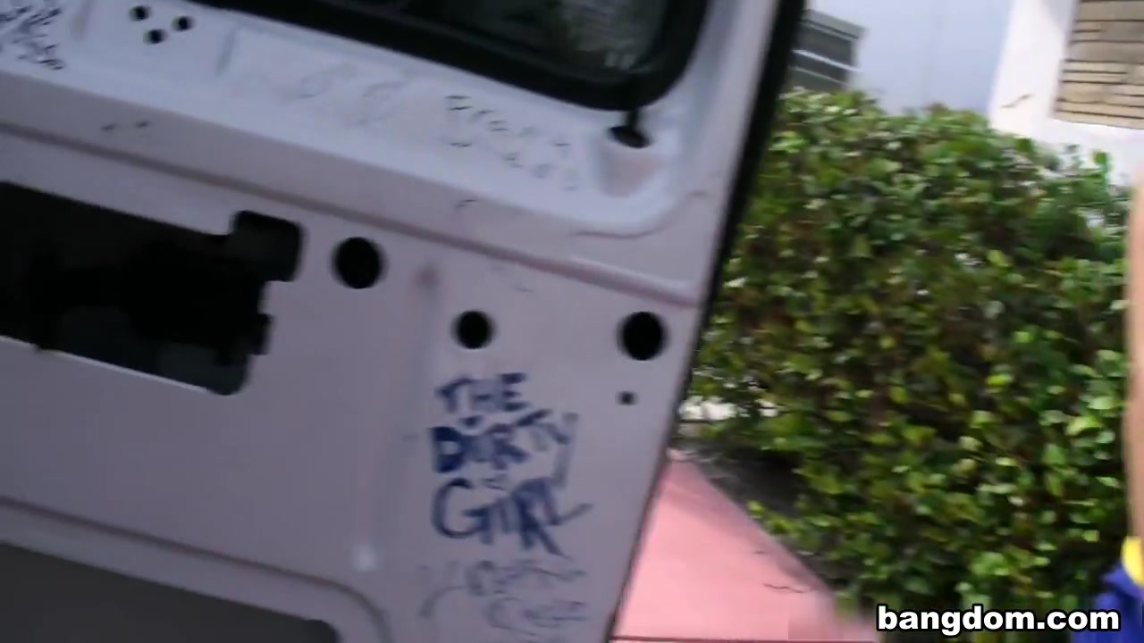 She fucks 3 guys and blows the driver