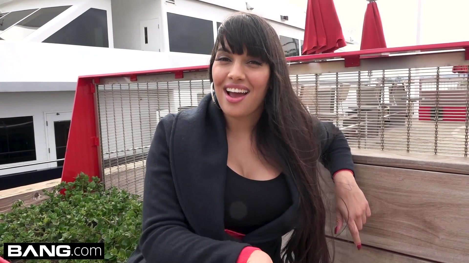 BANG Real MILFs Latina Mercedes Carrera gives a sloppy bj