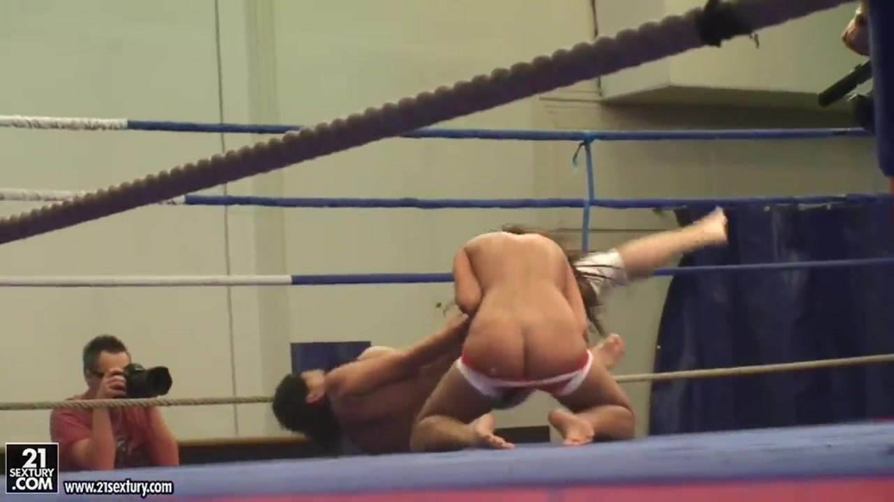 Aletta Ocean and Kissy deciding who is the best fucker on the boxing ring