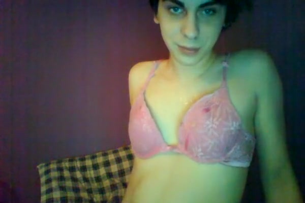 Tgirl playing on cam