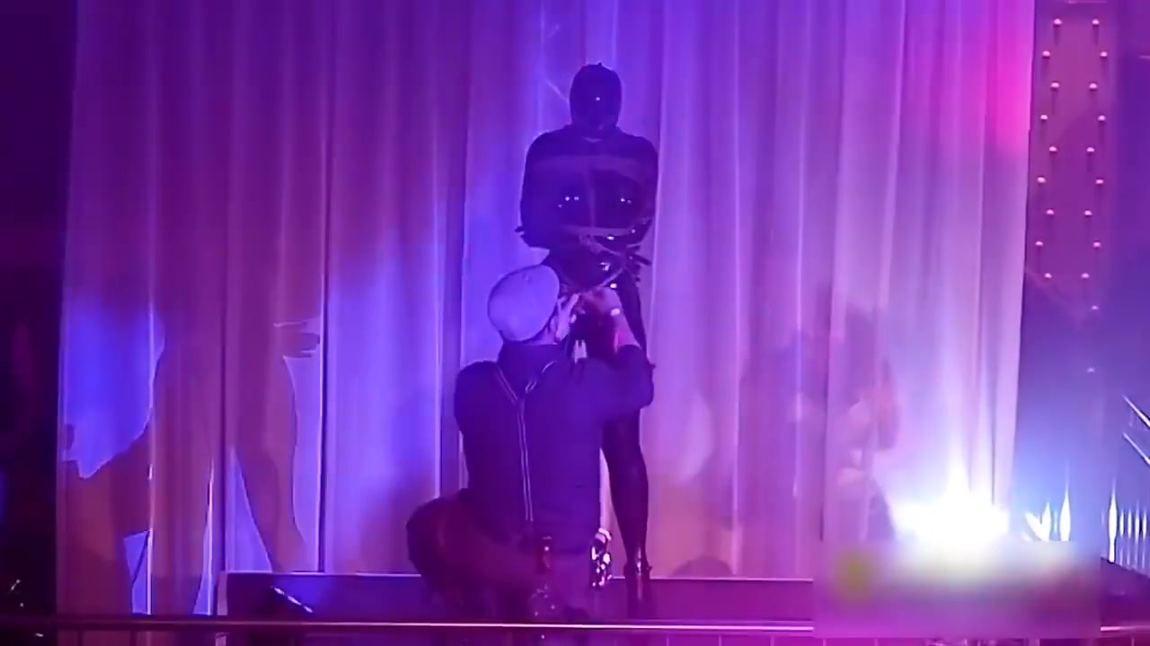 Latex Shibari