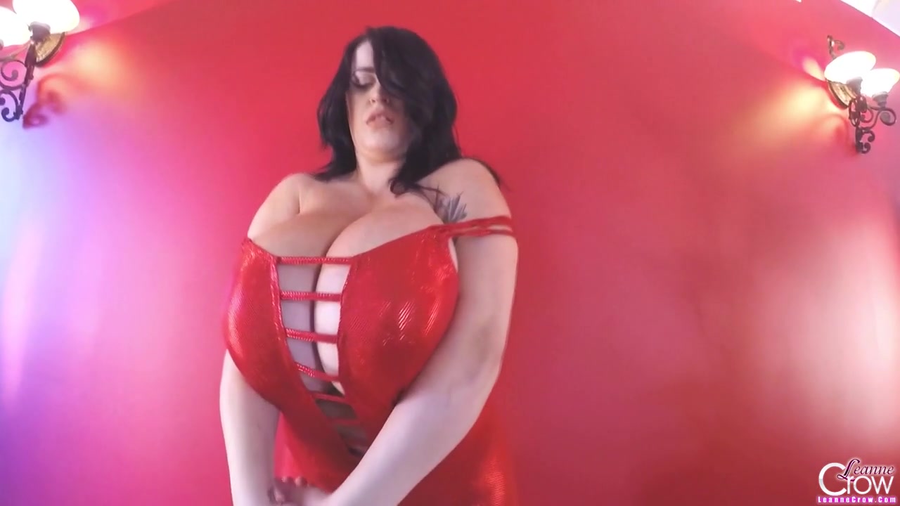 Leanne Crow - Shiny Red Christmas Gopro 1