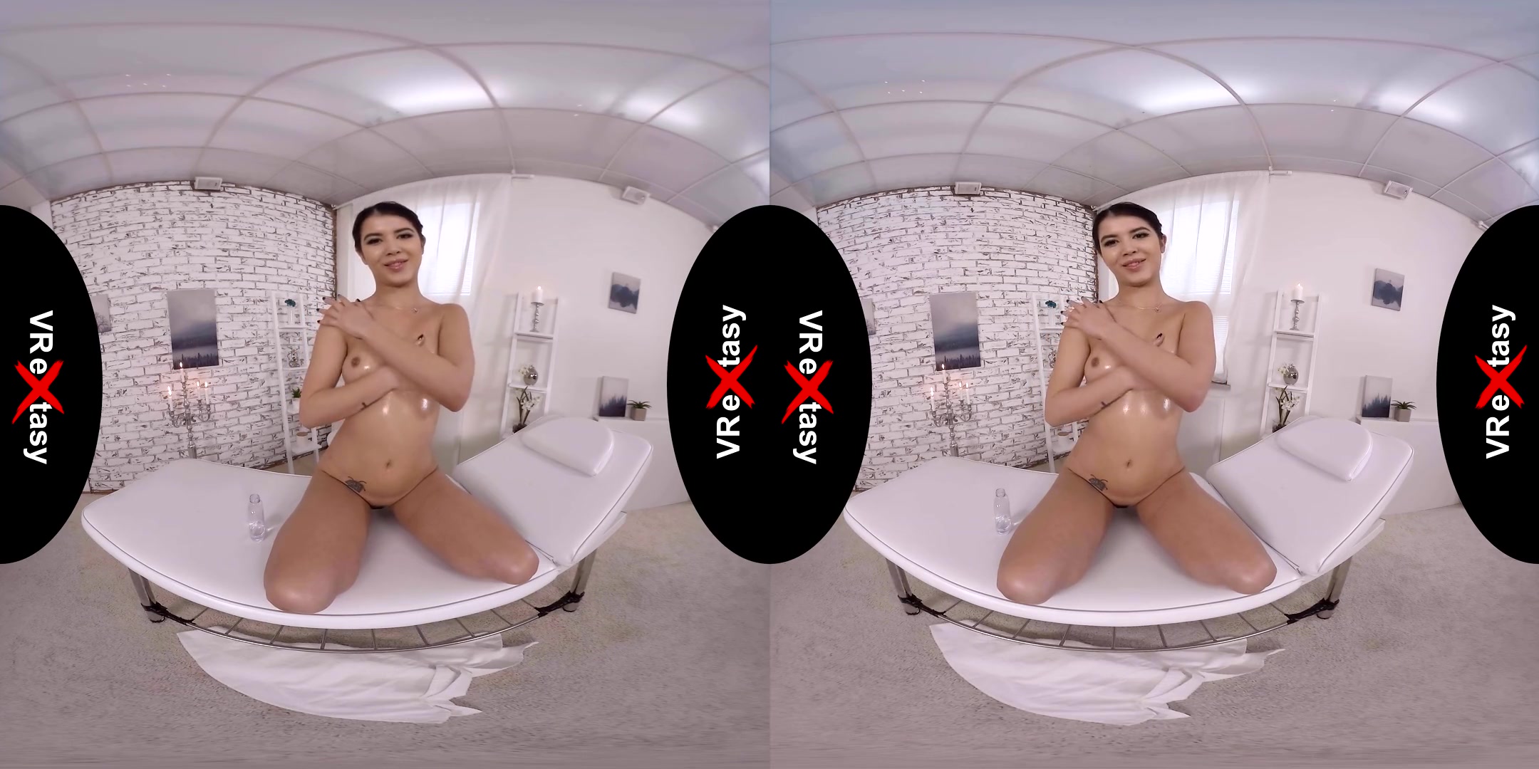 Lady Dee Solo - Stunning Babe Oiled Up Solo Masturbation