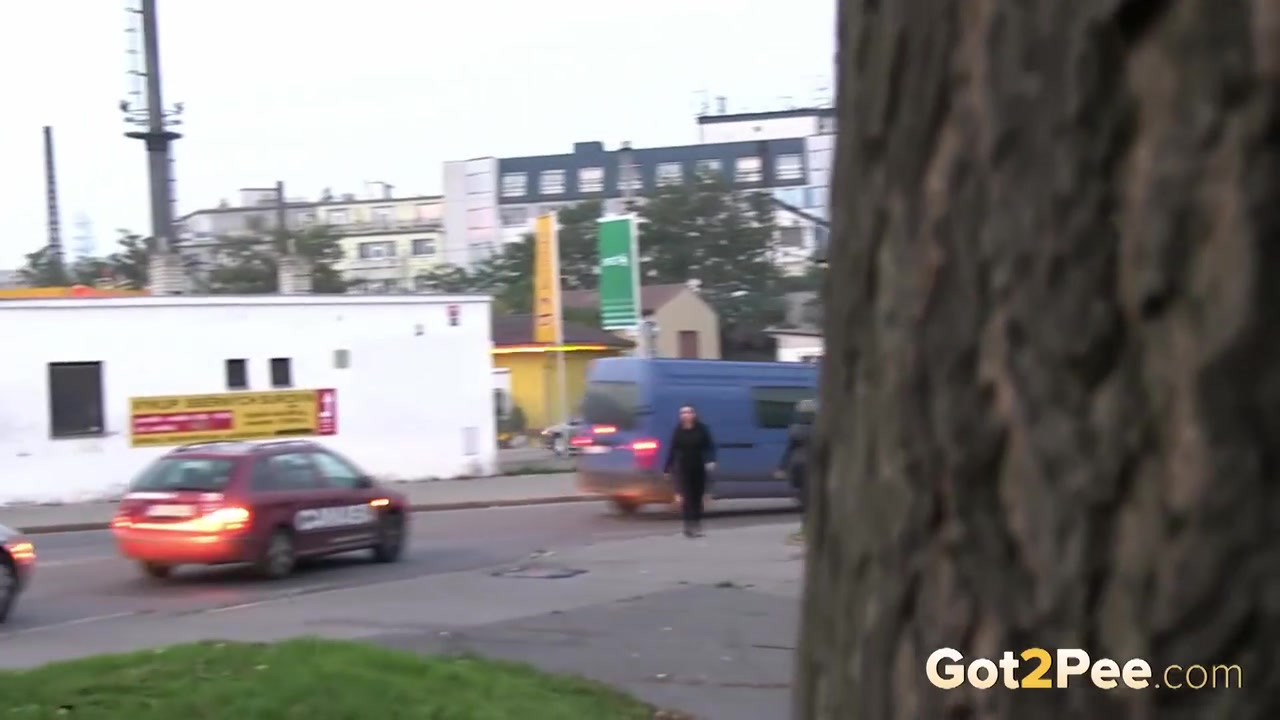 Urine Squirts From Pretty Girls Peeing In The Street