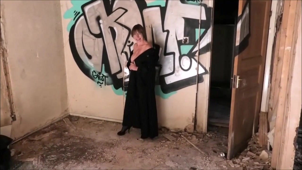 Derelict House Shoot Pt1 - BarbySlut