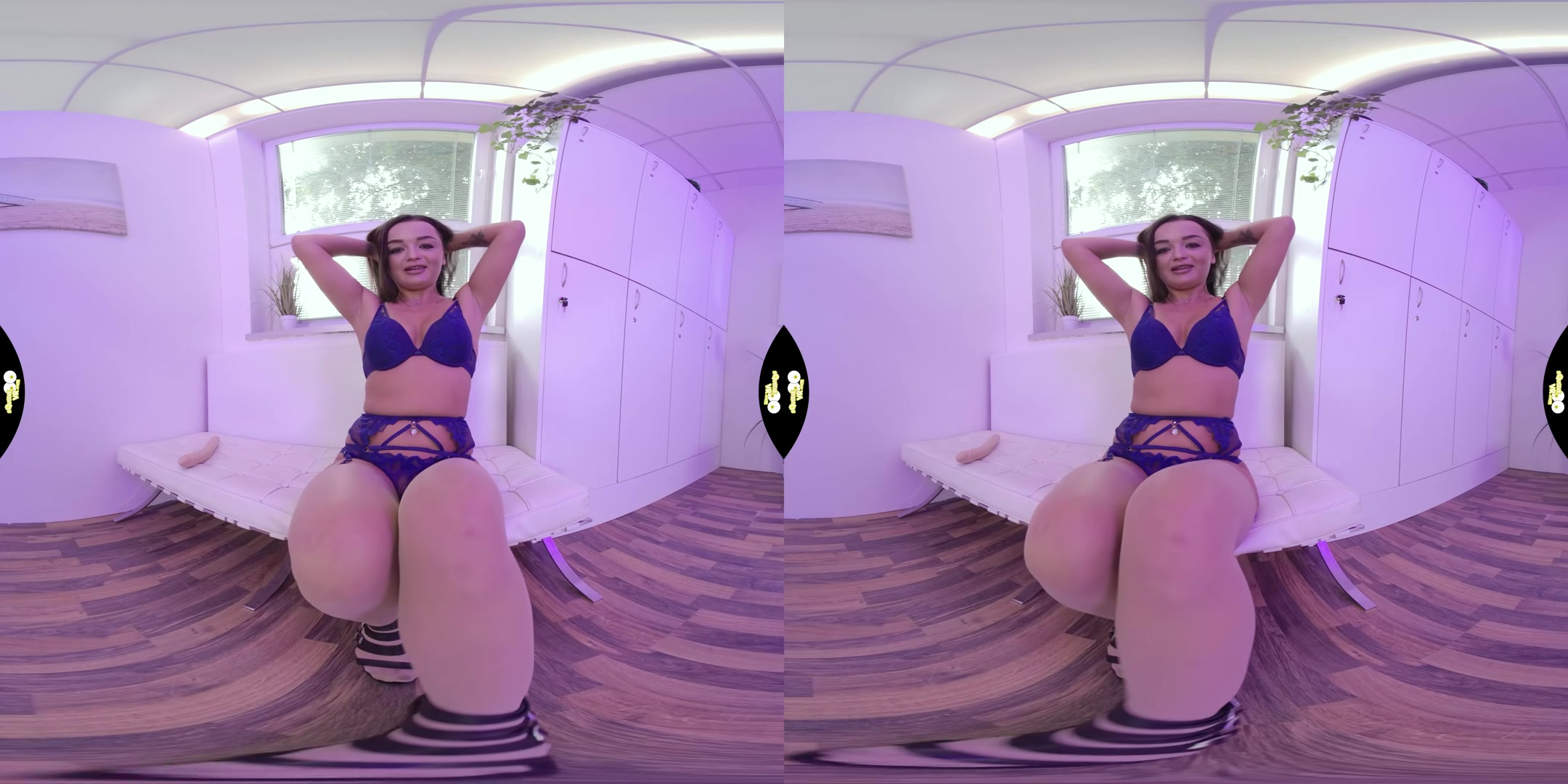Horny Daphne Klyde - SqueezeVR