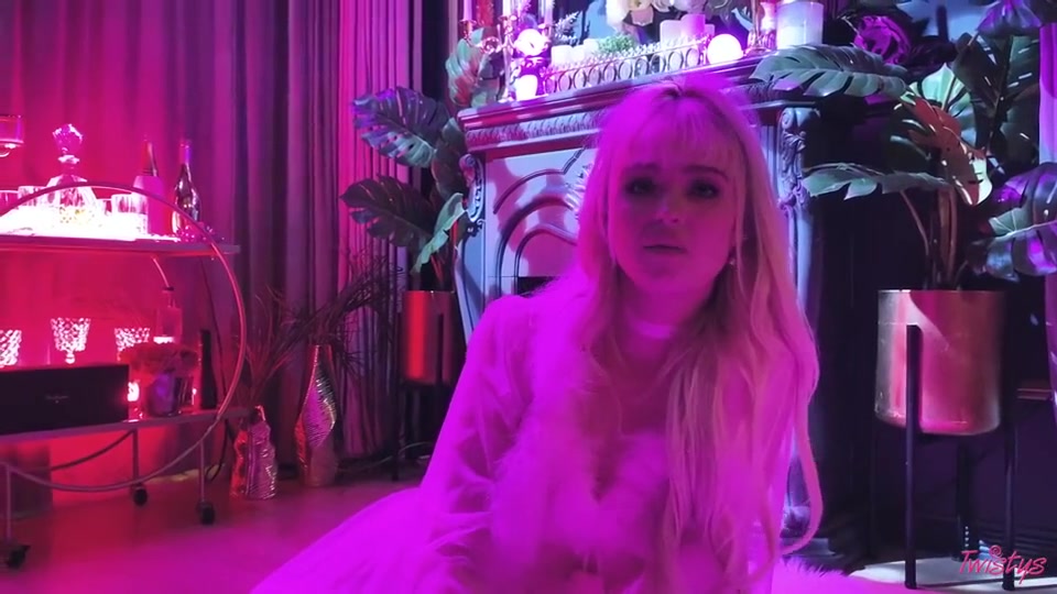 Tempting teen 18+ Erotic Porn Video