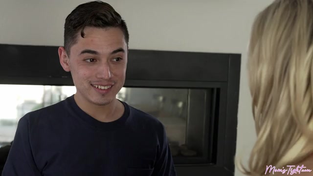 Cumming In My Stepmoms Face Cream - S1:E1 - Momstight