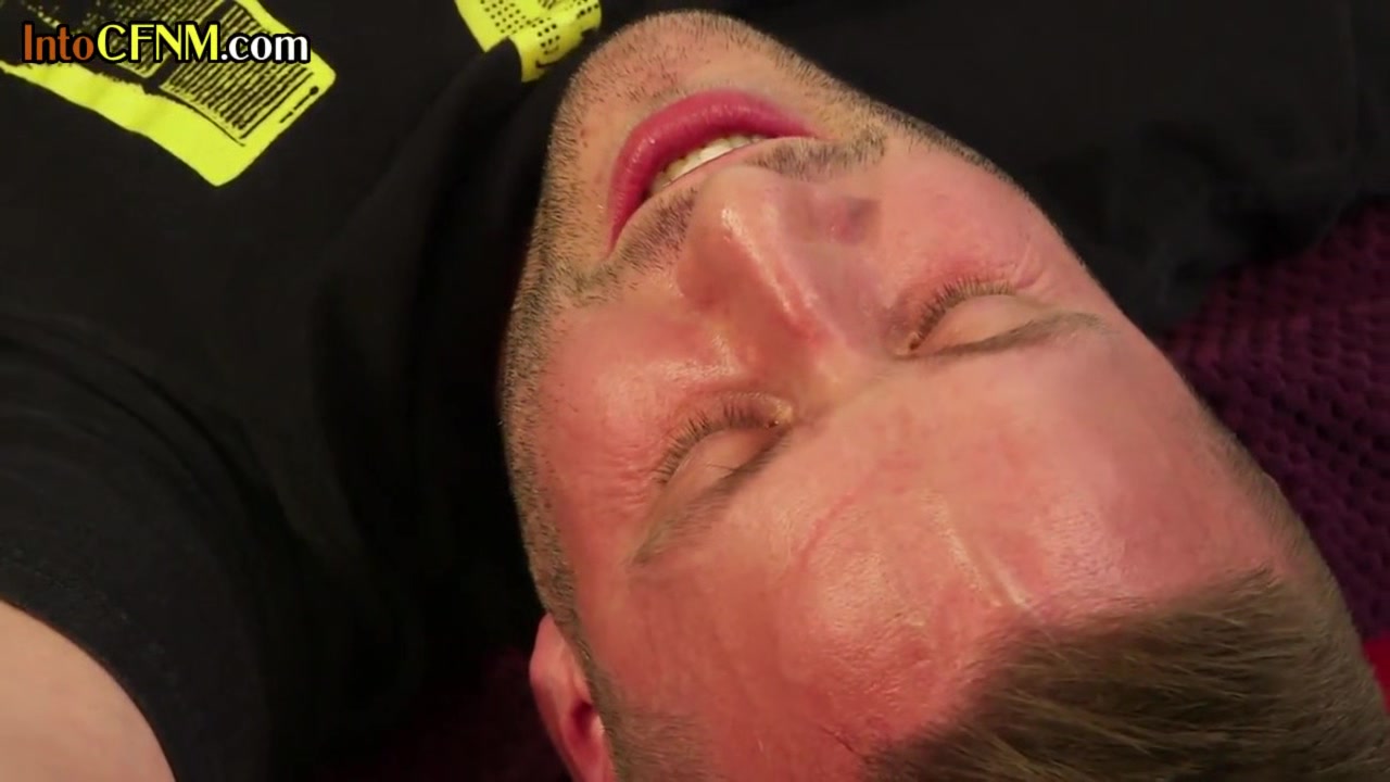 Curvy british cfnm dommes sucking and wanking in group