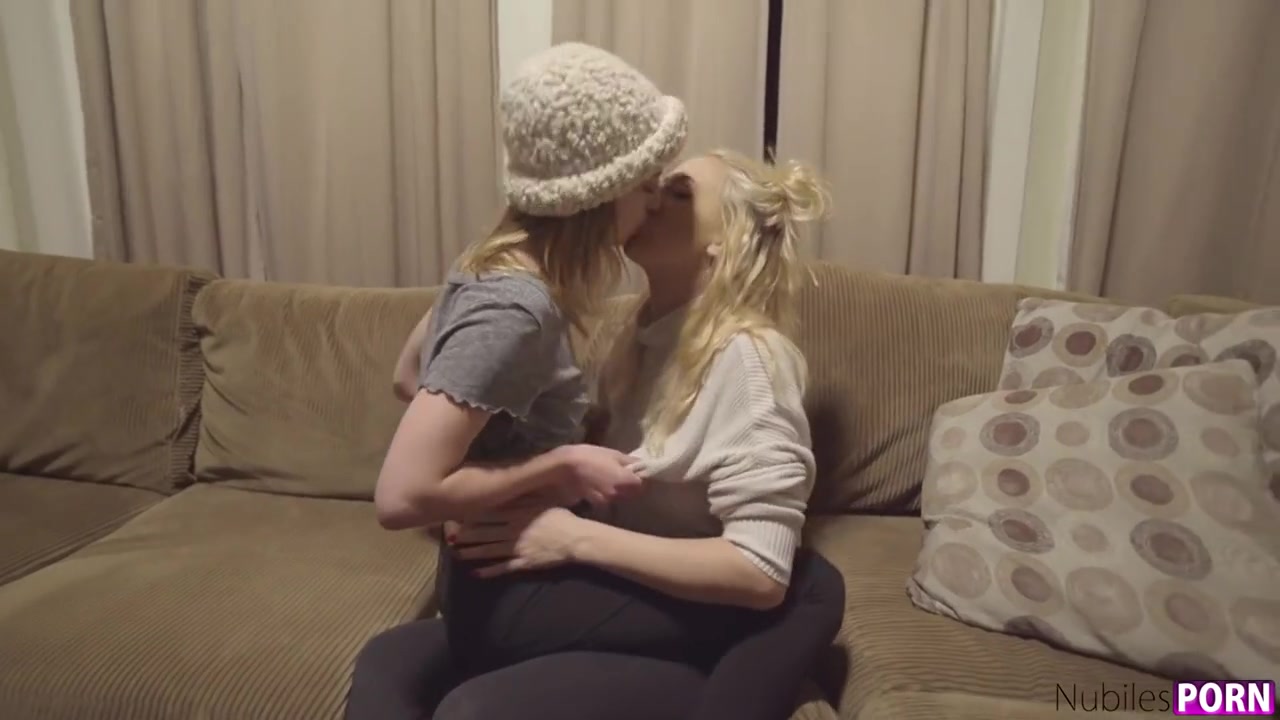 Started A Straight Cock Blowjobs And Ended Up In Lesbian Mode