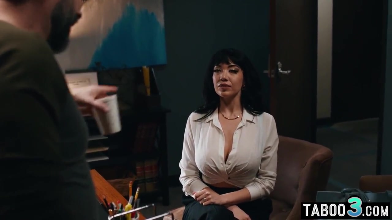 Nasty Wife Seduces The Director With Tommy Pistol And Little Puck