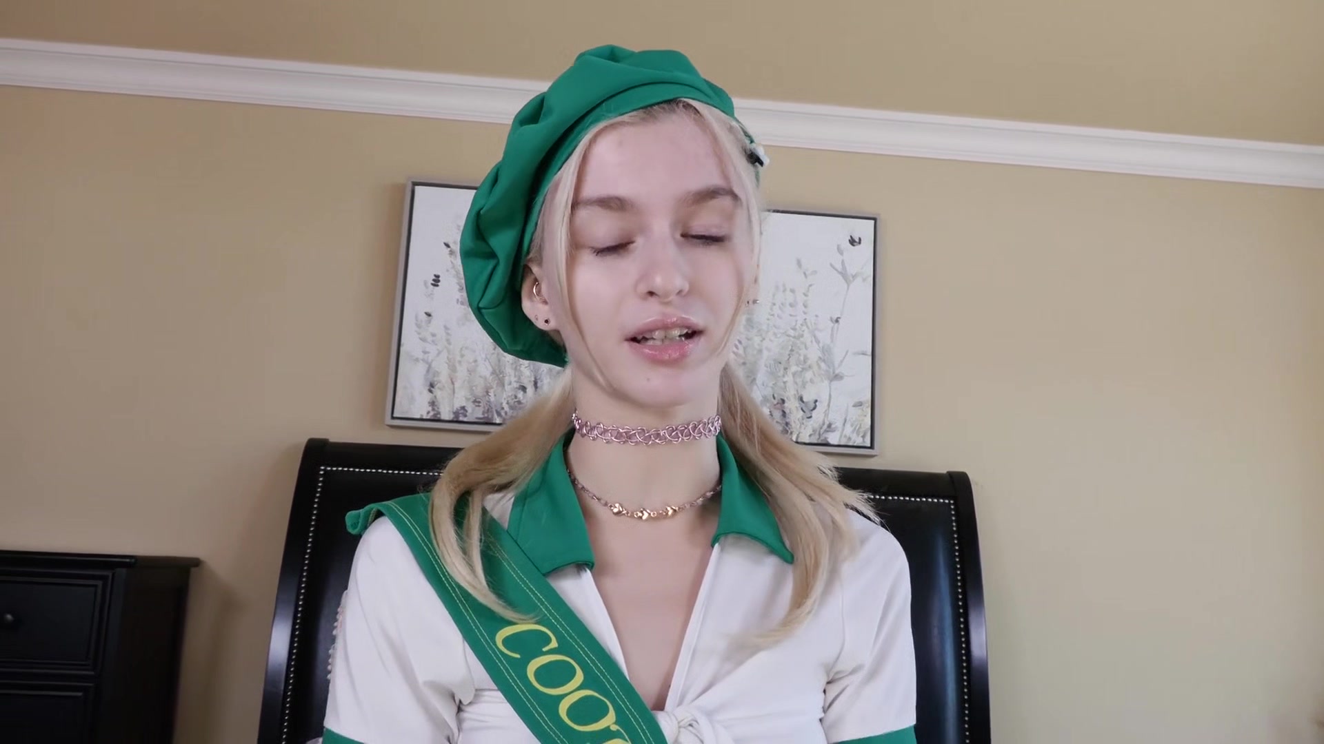 Petite Blonde Emma Rosie Rimming In Pov