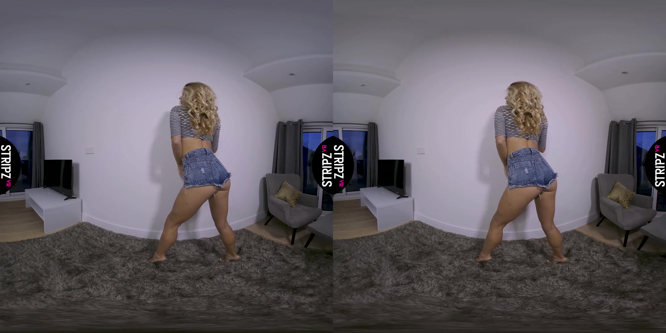 Bexie Williams in Bluejean - StripzVR
