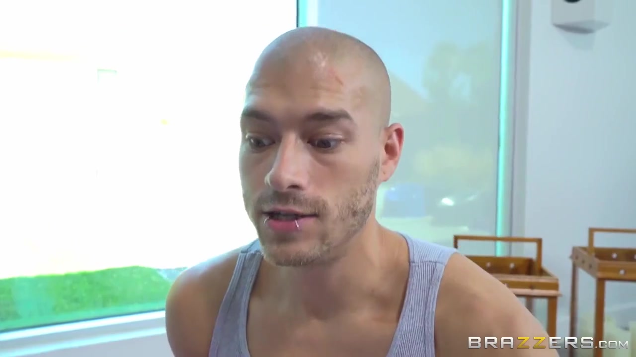 Mckenzie Lee In Buxom Yoga Sex