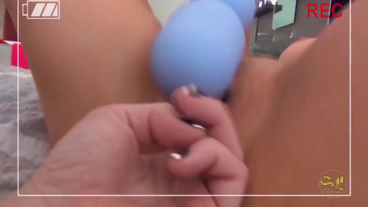 Jessica And Natasha Use Vibratore Fingers And Tongue In All Holes
