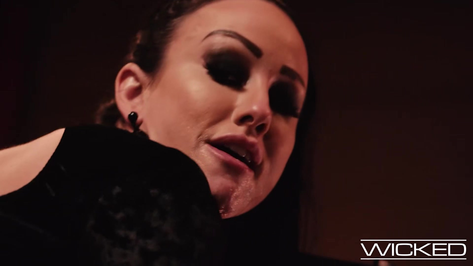 Fishnet Babe Jennifer White Gets Whipped And Fucked Hard