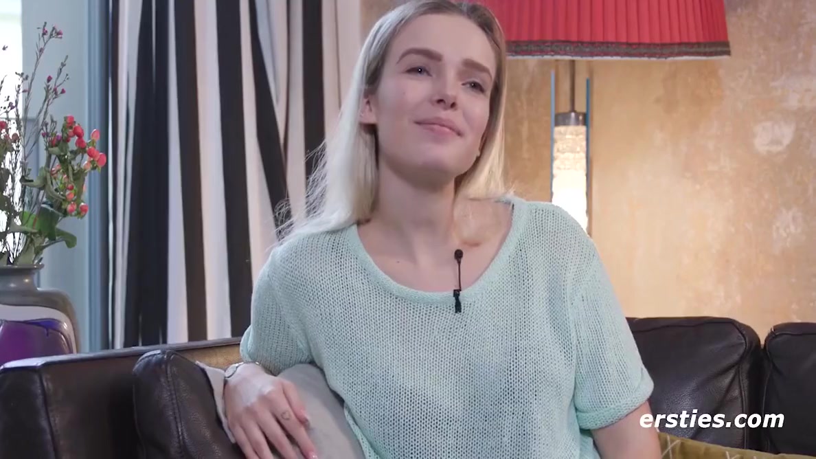 Die Blonde Sandy S Macht Es Sich Selbst Mit Einem G-punkt-dildo