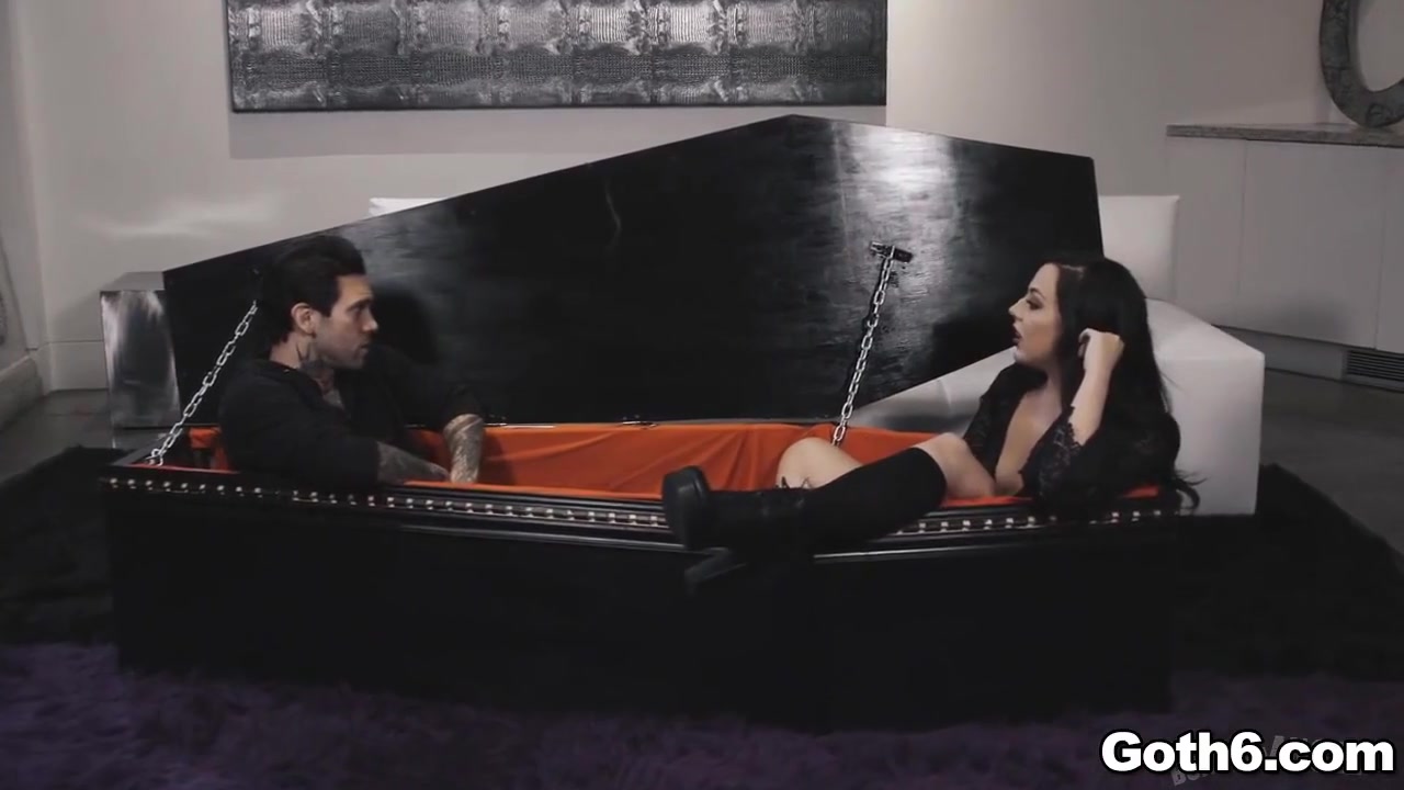 Small Hands - Fucked Whitney Inside Her Coffin