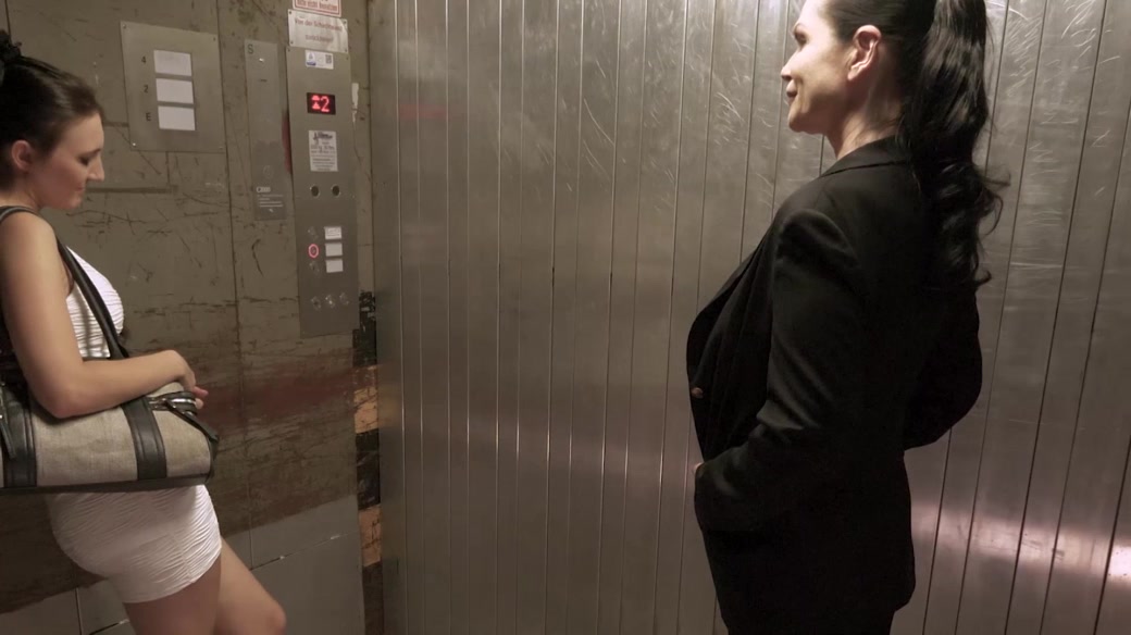 Melissa in German teen 18+ in Elevator - MagmaFilm
