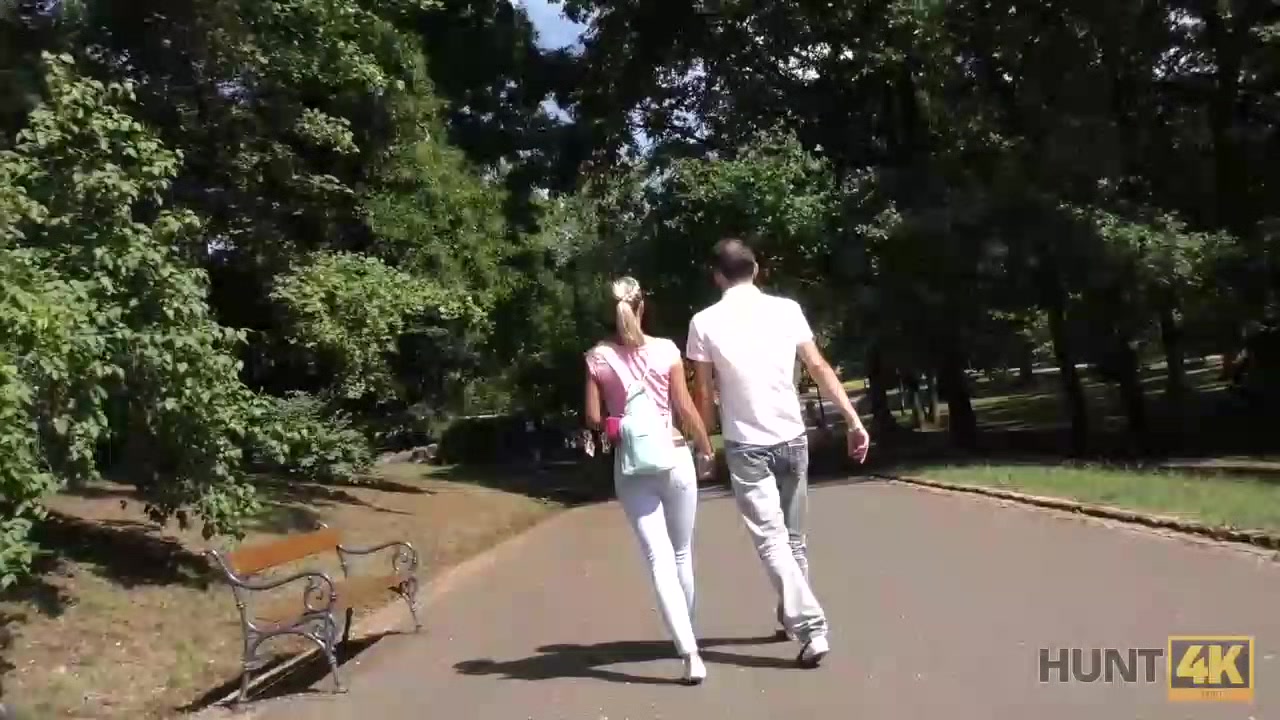HUNT4K. Fuck with blonde makes hunter's dick ejaculate on her hand