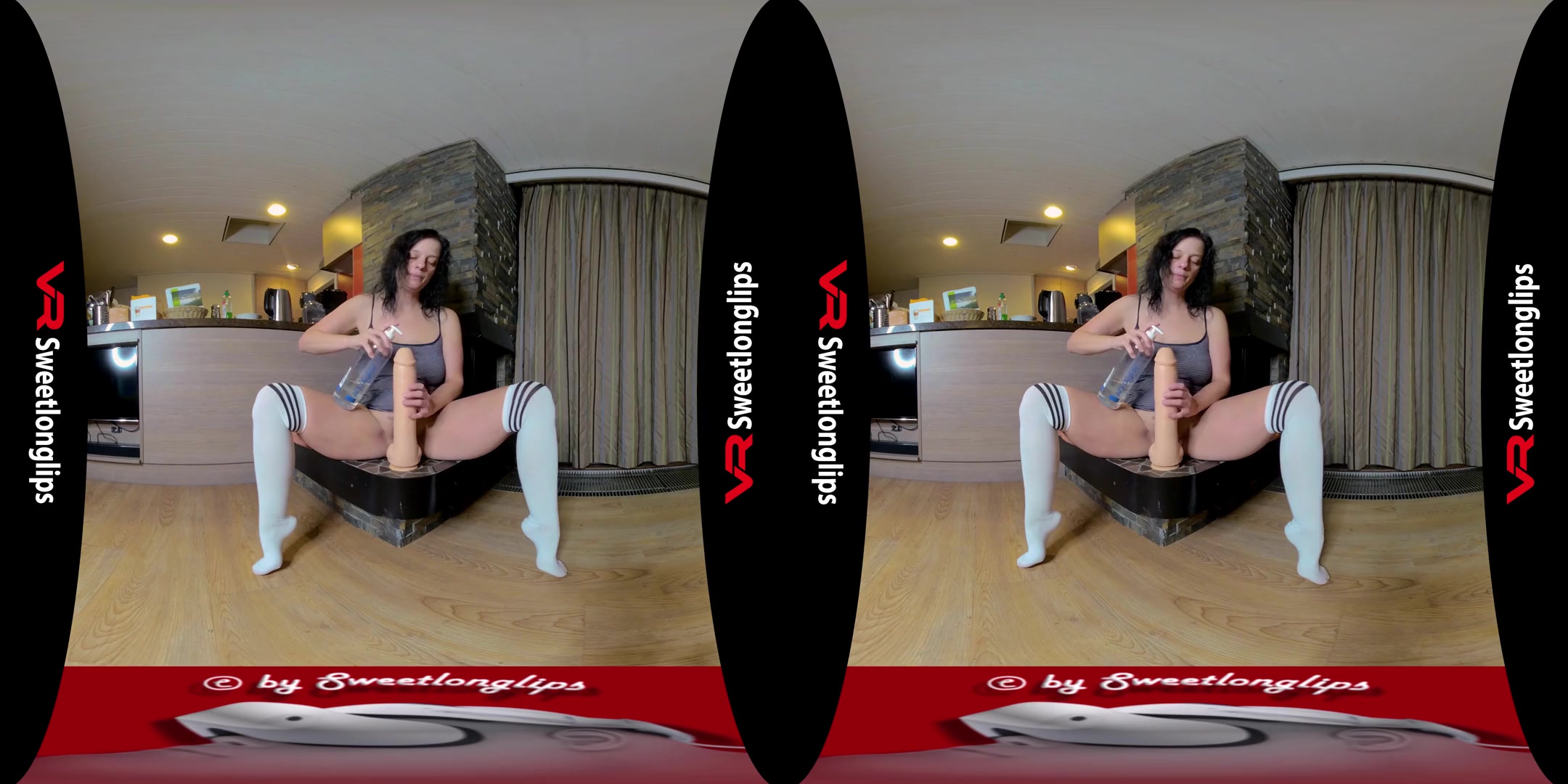 XXL - Dildoritt am Kamin; Solo Amateur MILF with a Huge Dildo