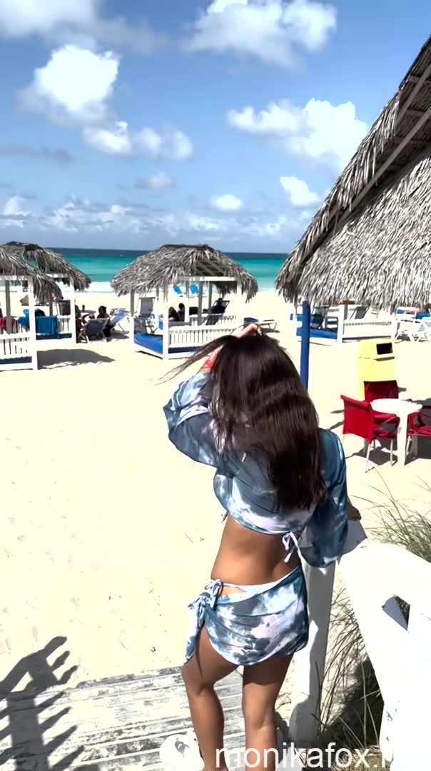 Sexy Monika Fox Walks Along Beach Of Varadero - Monikafox