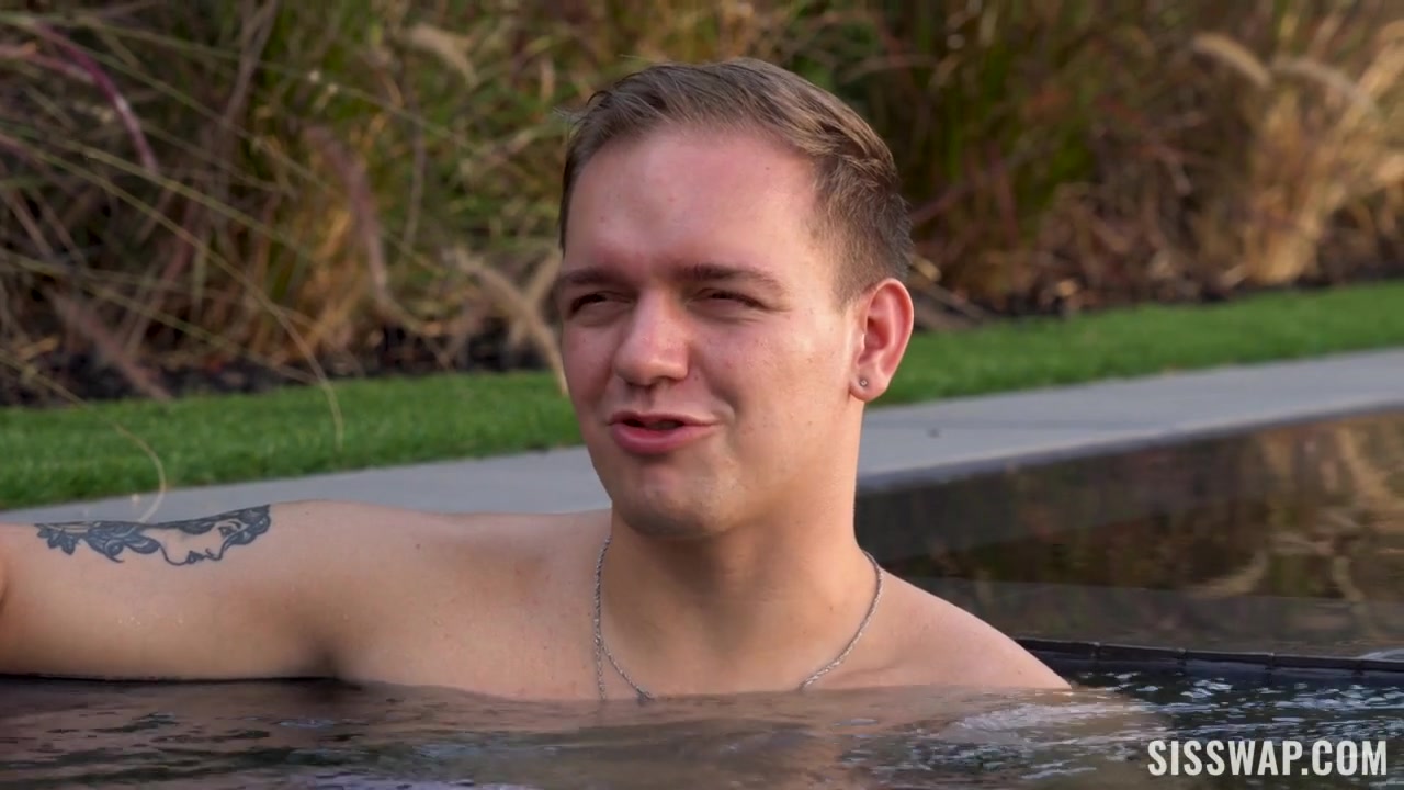 Coco Lovelock & Theodora Day & Tyler Cruise & Joshua Lewis in Poolside Temptations: A Deep Analysis Extended Cut - SisSwap