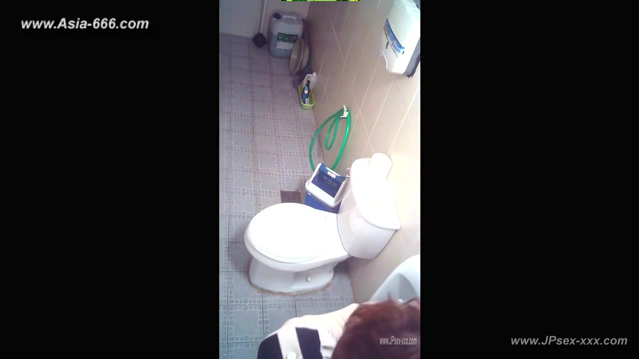 peeping korean OL pee.3