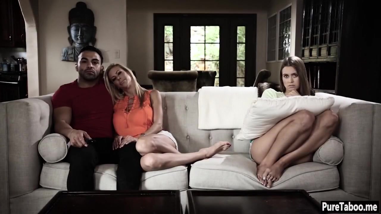 Milf Stepmom And Tighty teen 18+ Banged In A Threesome Sex
